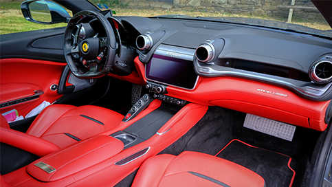 Ferrari GTC4 LUSSO – V12 690cv